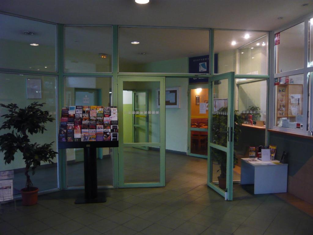 Hotel Hasa Prague Exterior photo